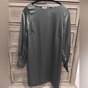 3/$30 Mix & Match - H&M olive Green Long Sleeve Dress, Small